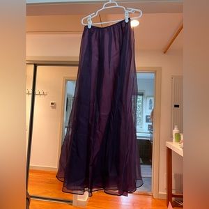 Laundry by Shelli Segal Formal Long Skirt in Plum w/ pink silk slip Size 4